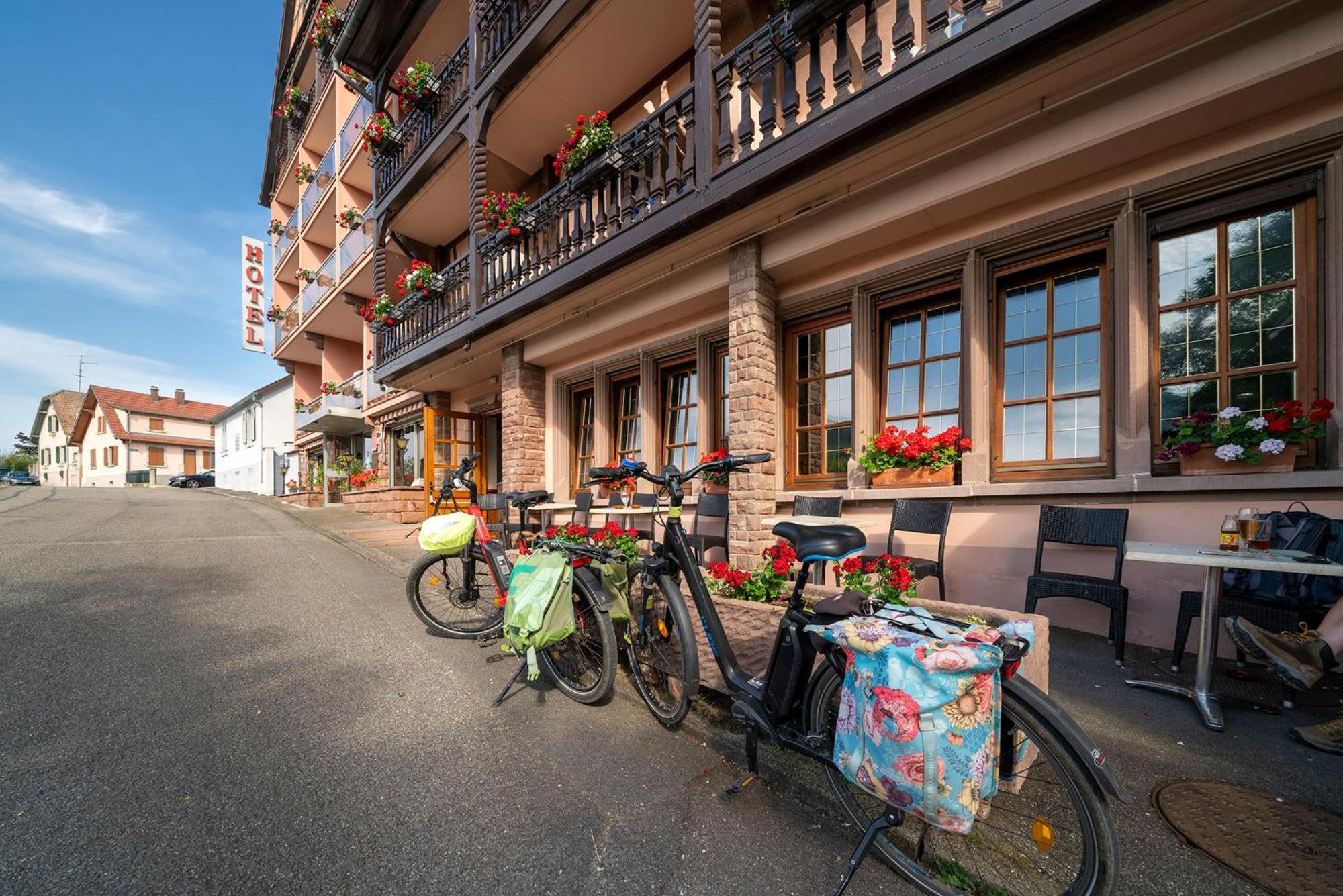 Hotel Munsch Restaurant & Wellness, Colmar Nord - Haut-Koenigsbourg Saint-Hippolyte  Dış mekan fotoğraf